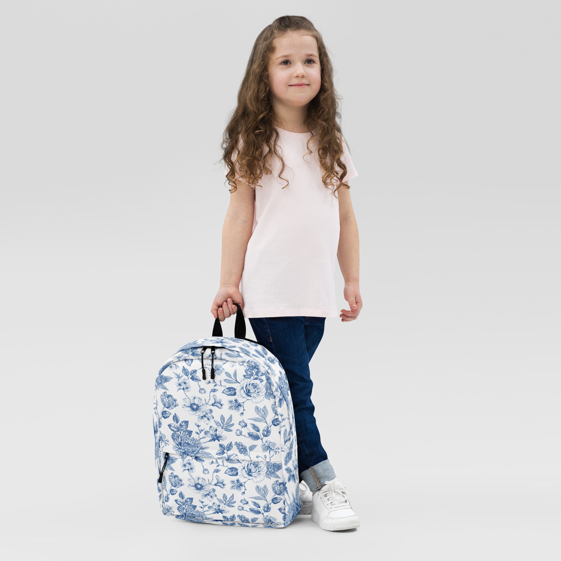 This Blue Toile Backpack brings toile de jouy charm to modern life, serving as a personalized diaper bag, school backpack, or chic travel knapsack. Perfect for stylish moms, teens, and tweens, this chinoiserie backpack offers beauty and practicality. Great for horse shows, baby showers, or everyday use, this custom backpack doubles as a lunch bag or diaper tote, blending French aesthetic with functionality.