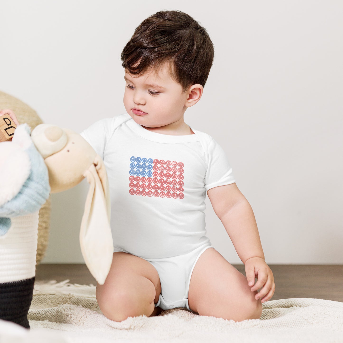 Smiley Face American Flag Baby Short Sleeve Bodysuit