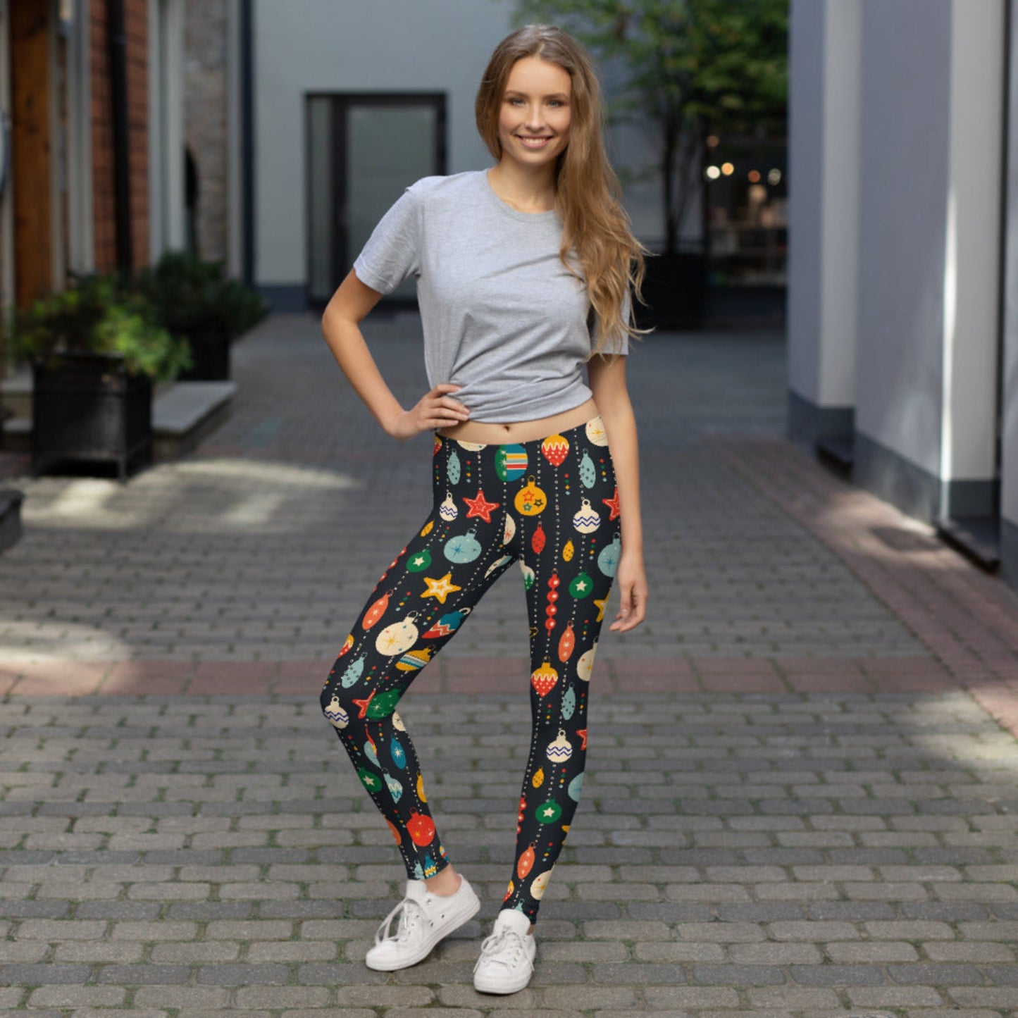 Vintage Mid Century Modern Christmas Ornament leggings. Cute Xmas printed navy yoga pants with festive retro design. Ideal for toddler girls, youth, teens, and tweens, and women for a holiday party, yoga workout session, or Mommy and Me Match gift.
